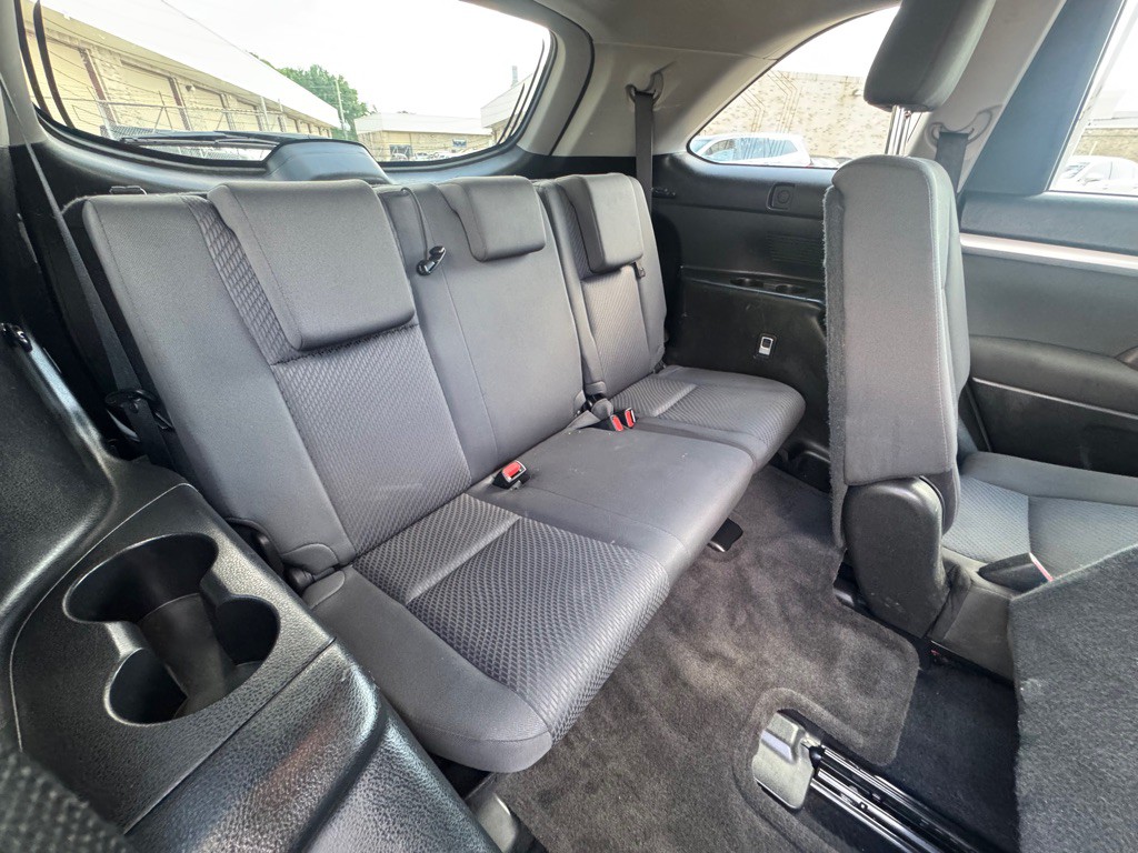 2017 Toyota Highlander Image 22