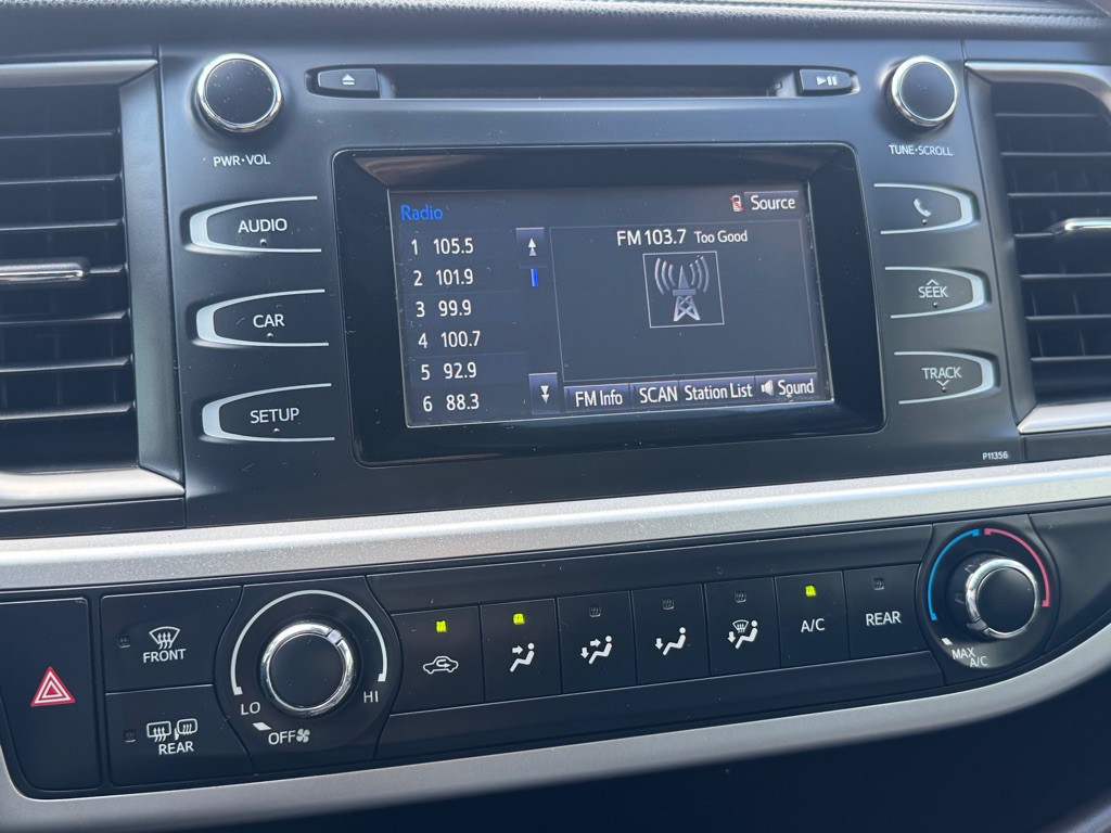 2017 Toyota Highlander Image 28