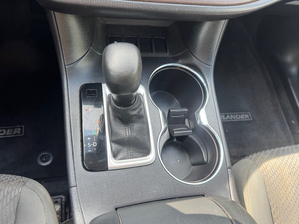 2017 Toyota Highlander Image 32