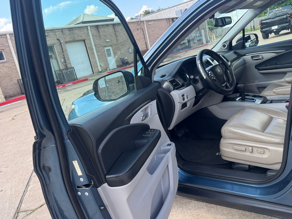 2016 Honda Pilot Image 16