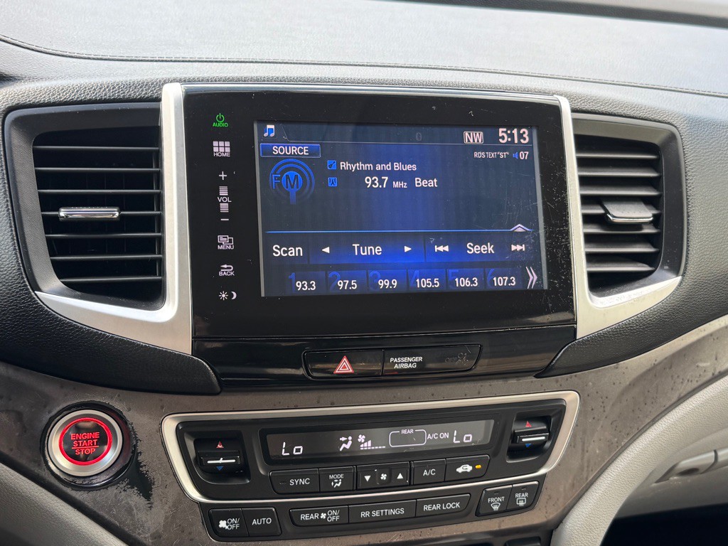 2016 Honda Pilot Image 32
