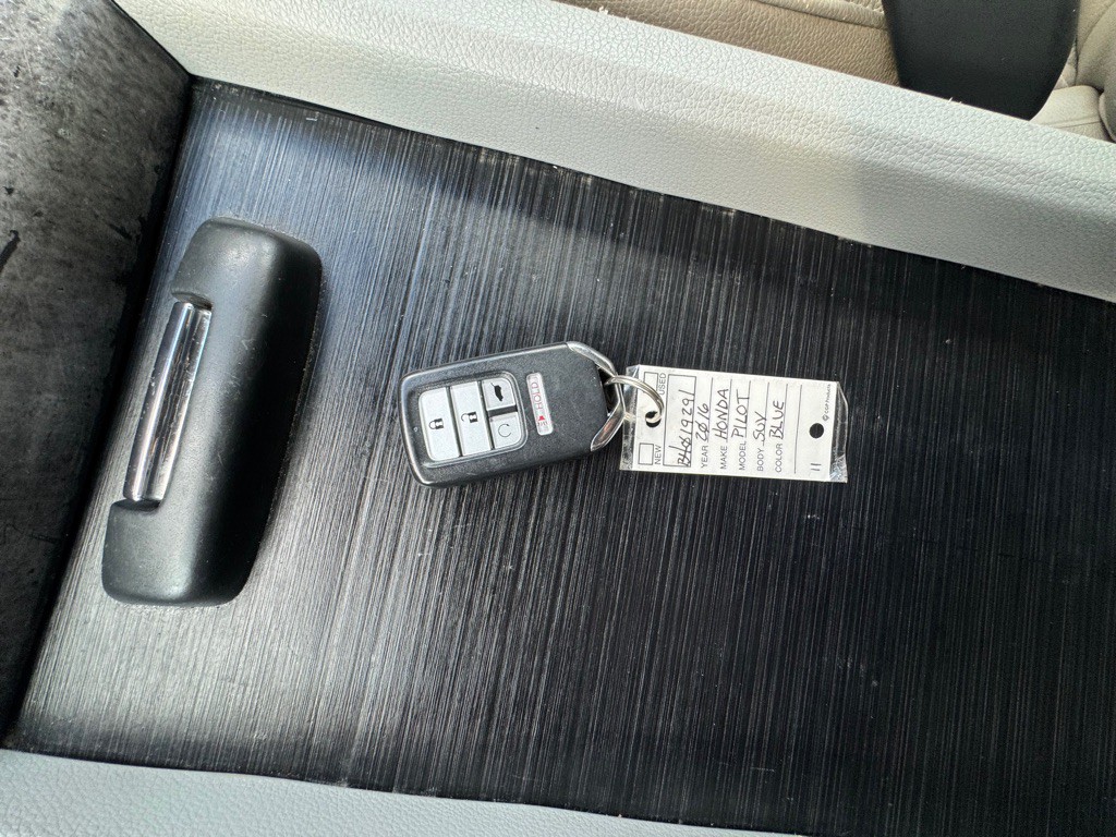 2016 Honda Pilot Image 40