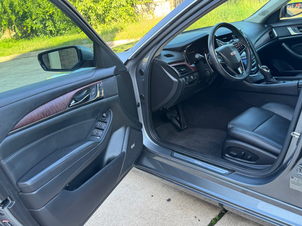 2018 Cadillac CTS Image 18