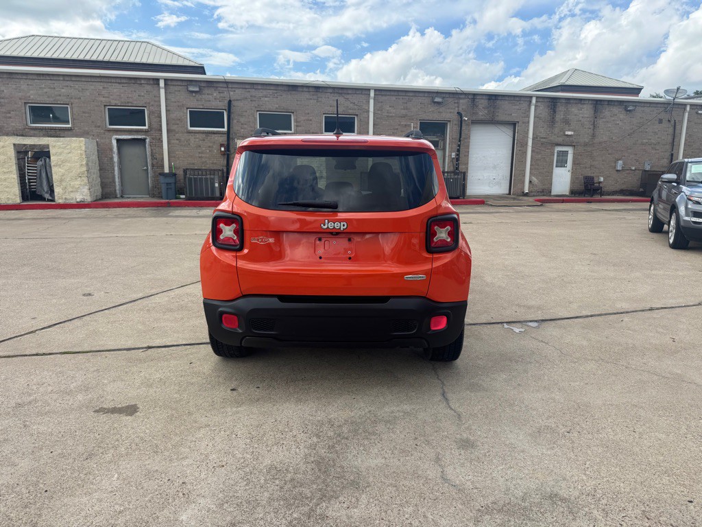 2015 Jeep Renegade Image 18