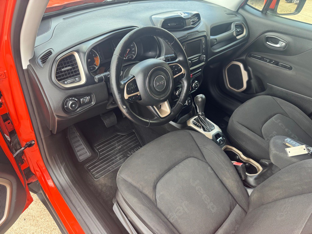 2015 Jeep Renegade Image 22