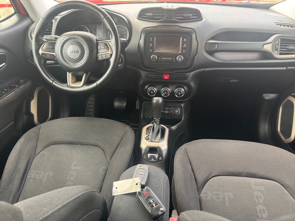 2015 Jeep Renegade Image 29