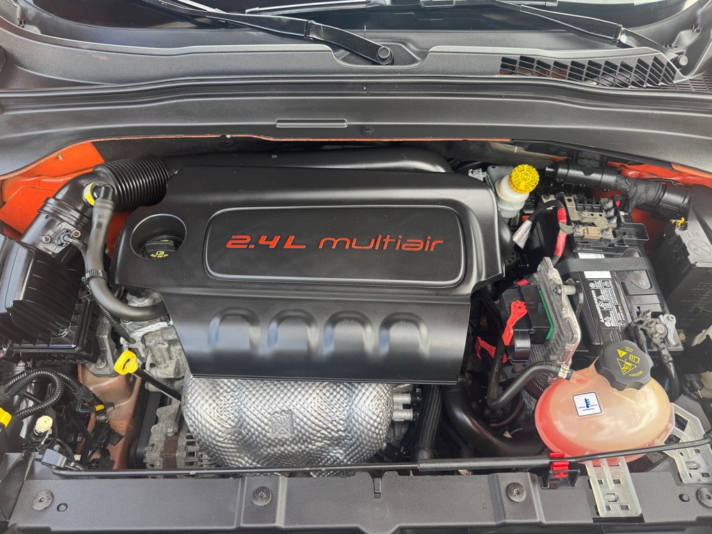 2015 Jeep Renegade Image 34