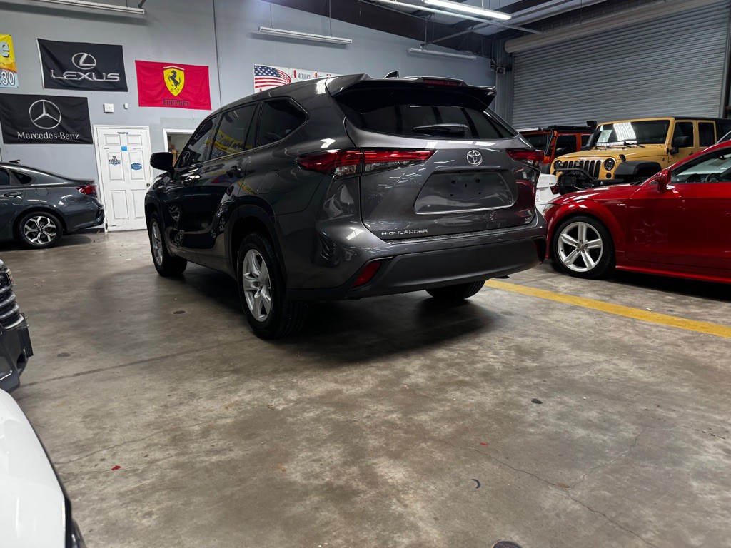 2022 Toyota Highlander Image 6