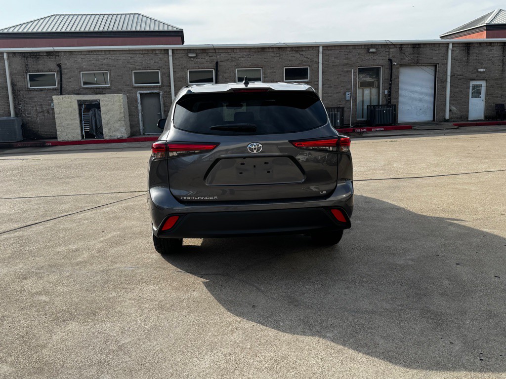 2022 Toyota Highlander Image 15