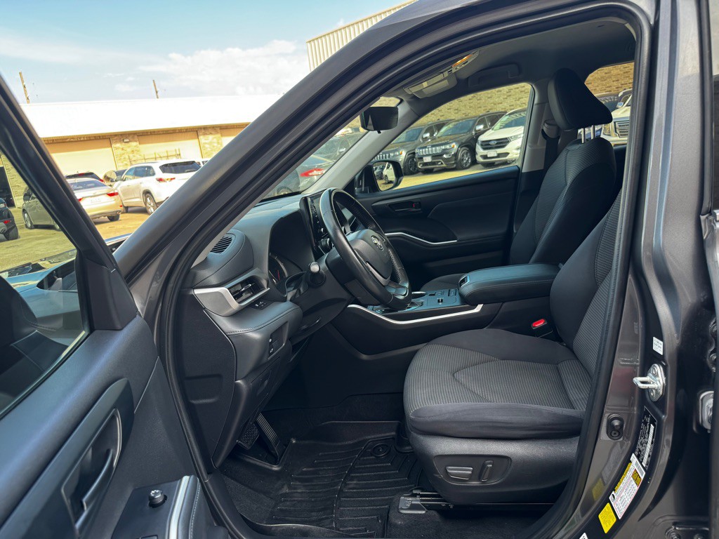 2022 Toyota Highlander Image 18