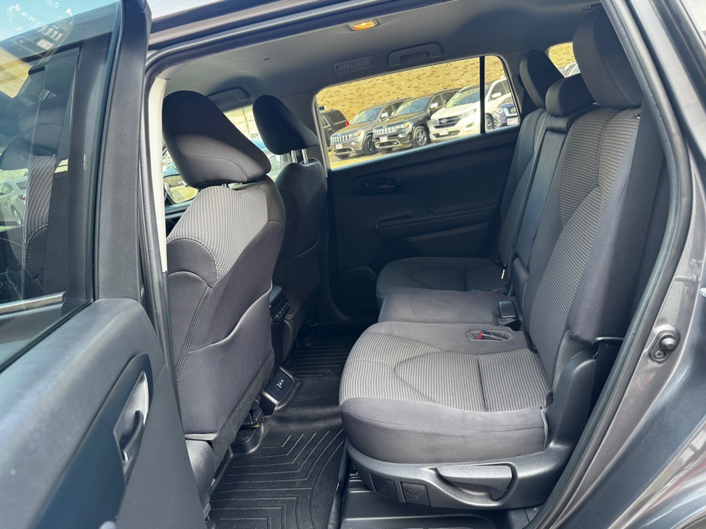 2022 Toyota Highlander Image 19