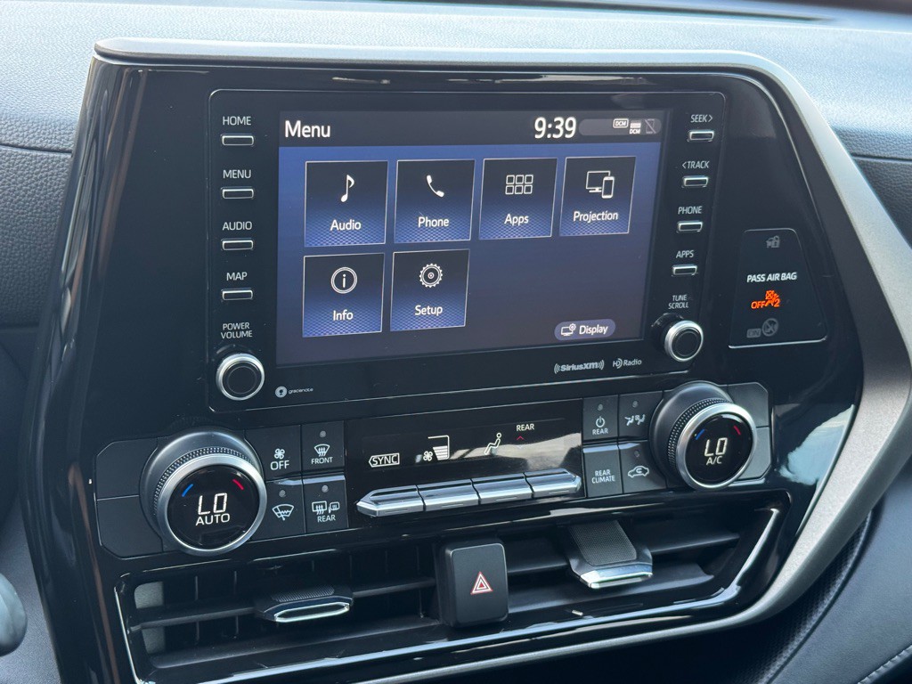2022 Toyota Highlander Image 28
