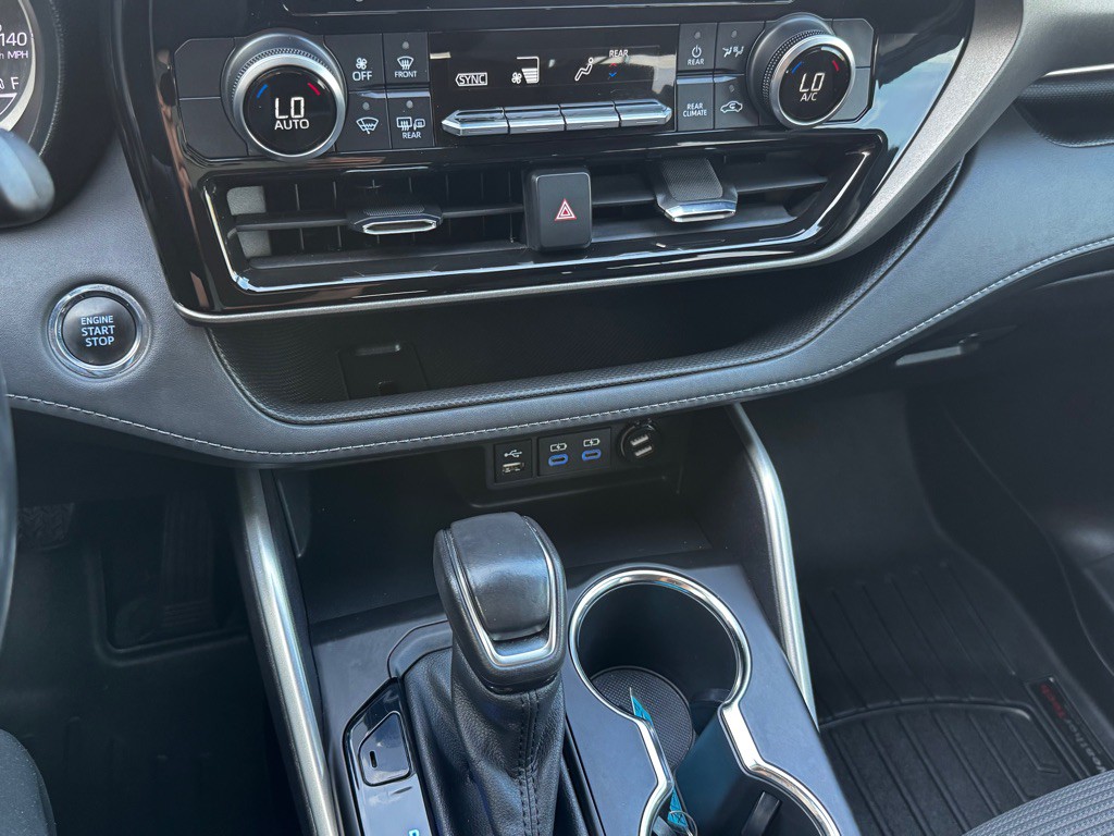 2022 Toyota Highlander Image 34