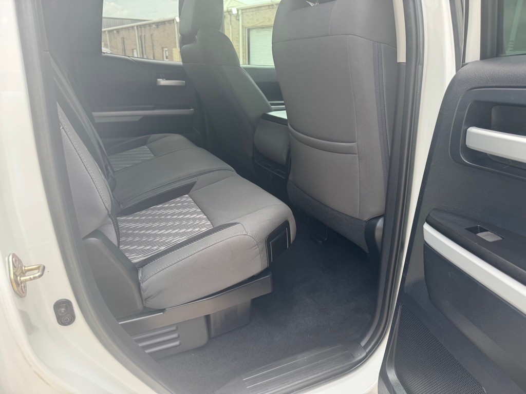 2018 Toyota Tundra Image 32