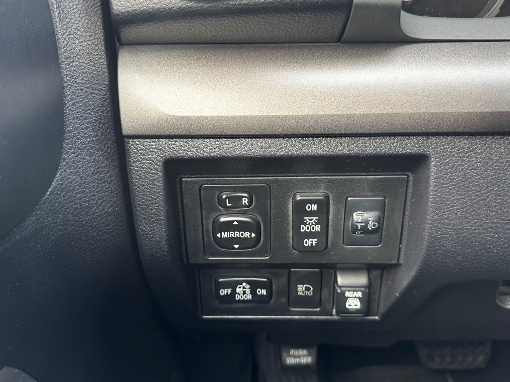 2021 Toyota Tundra Image 38