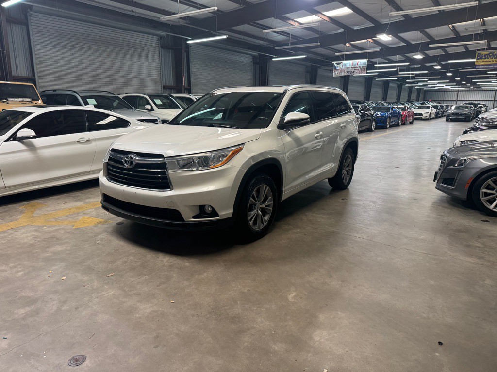 2014 Toyota Highlander Image 3