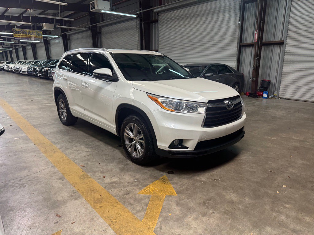 2014 Toyota Highlander Image 6