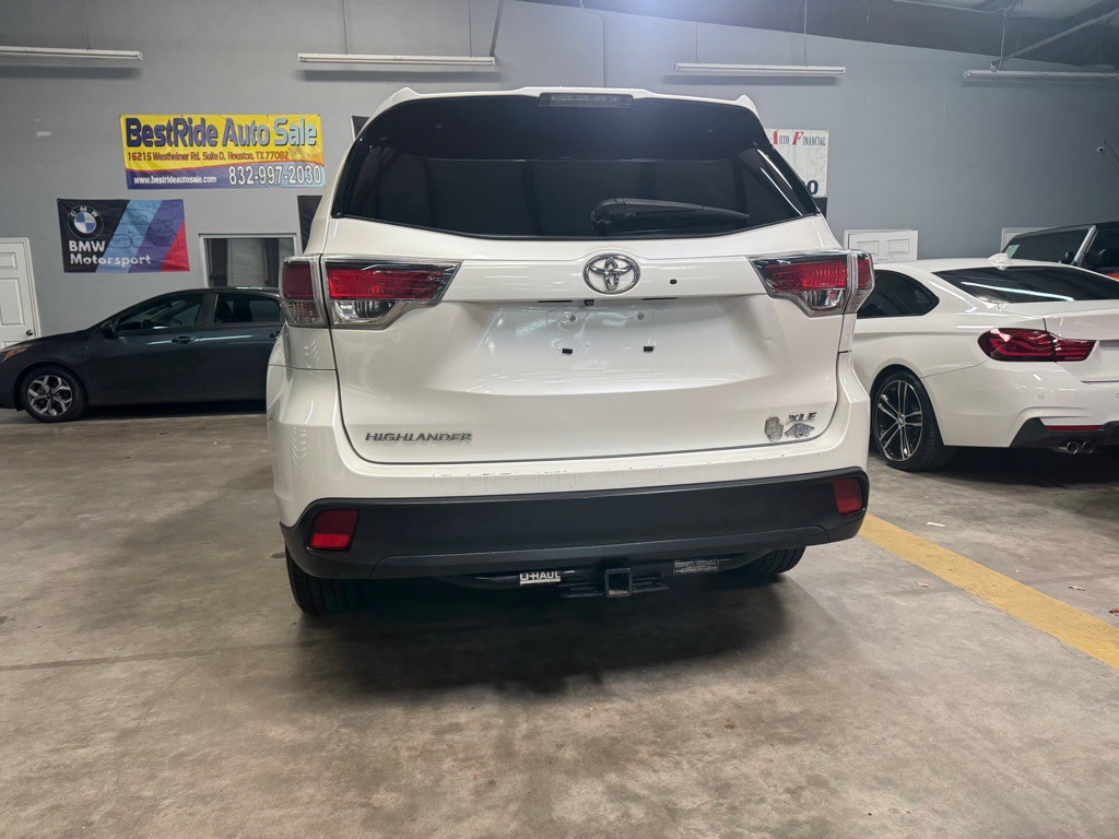 2014 Toyota Highlander Image 8