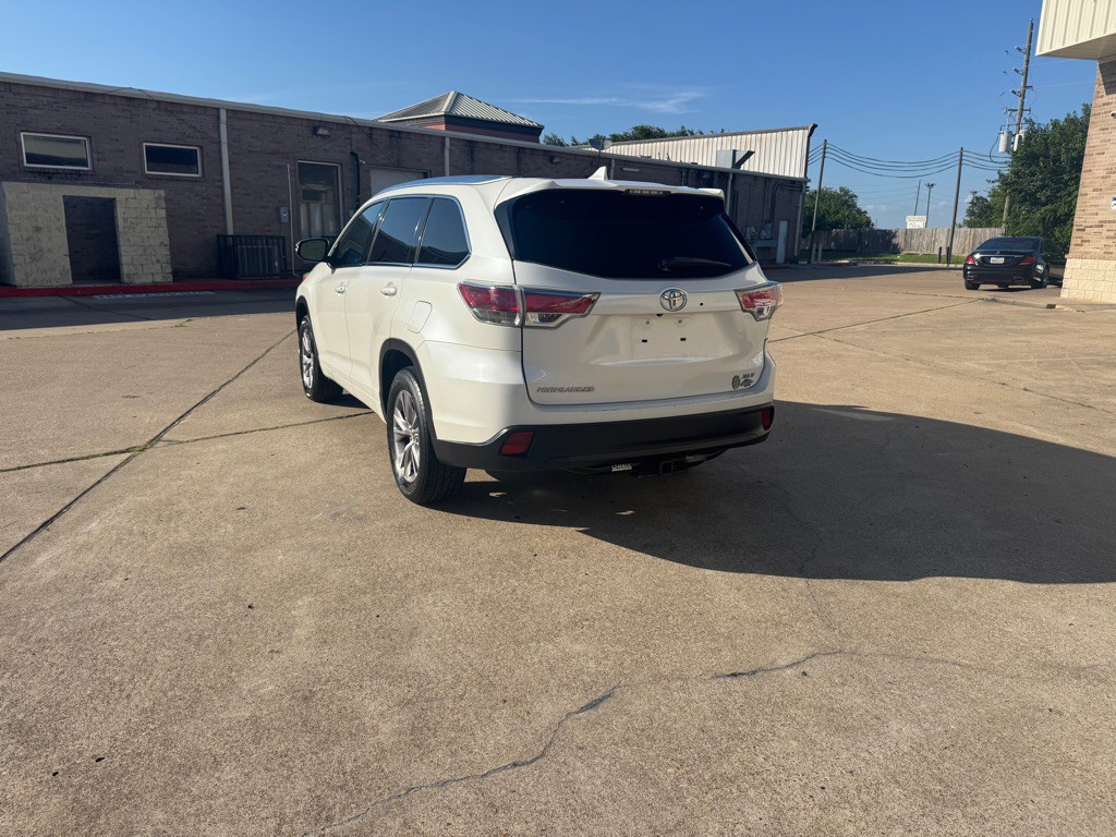 2014 Toyota Highlander Image 22