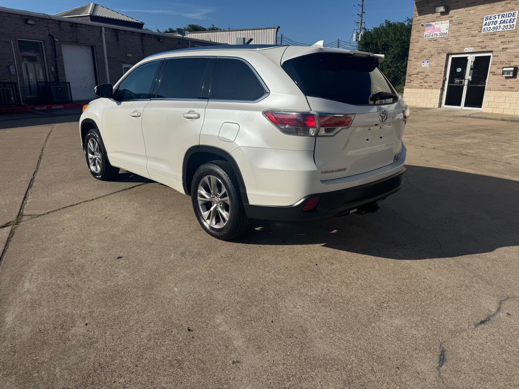 2014 Toyota Highlander Image 23