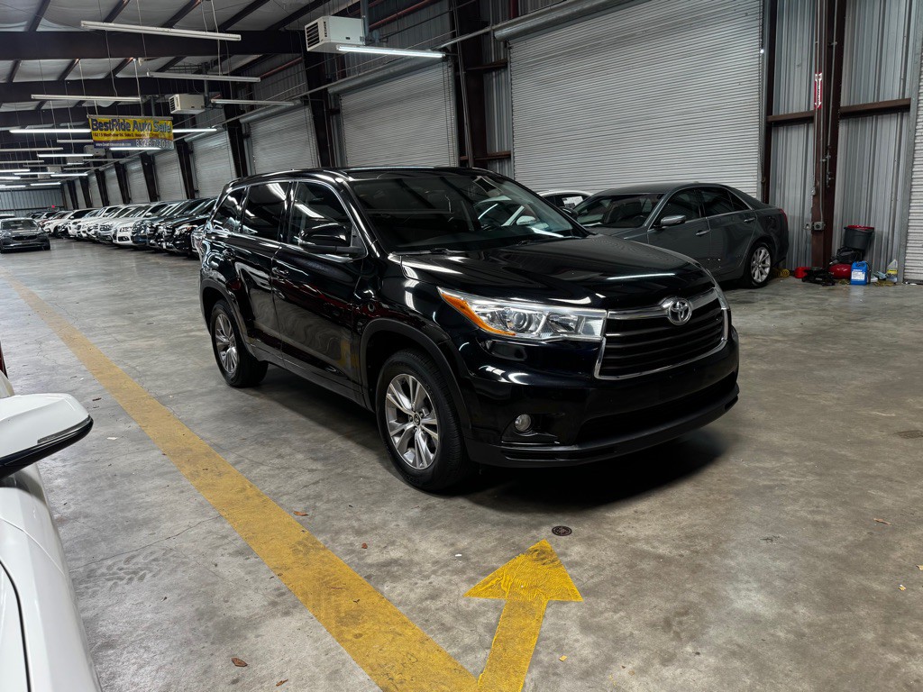 2016 Toyota Highlander Image 3