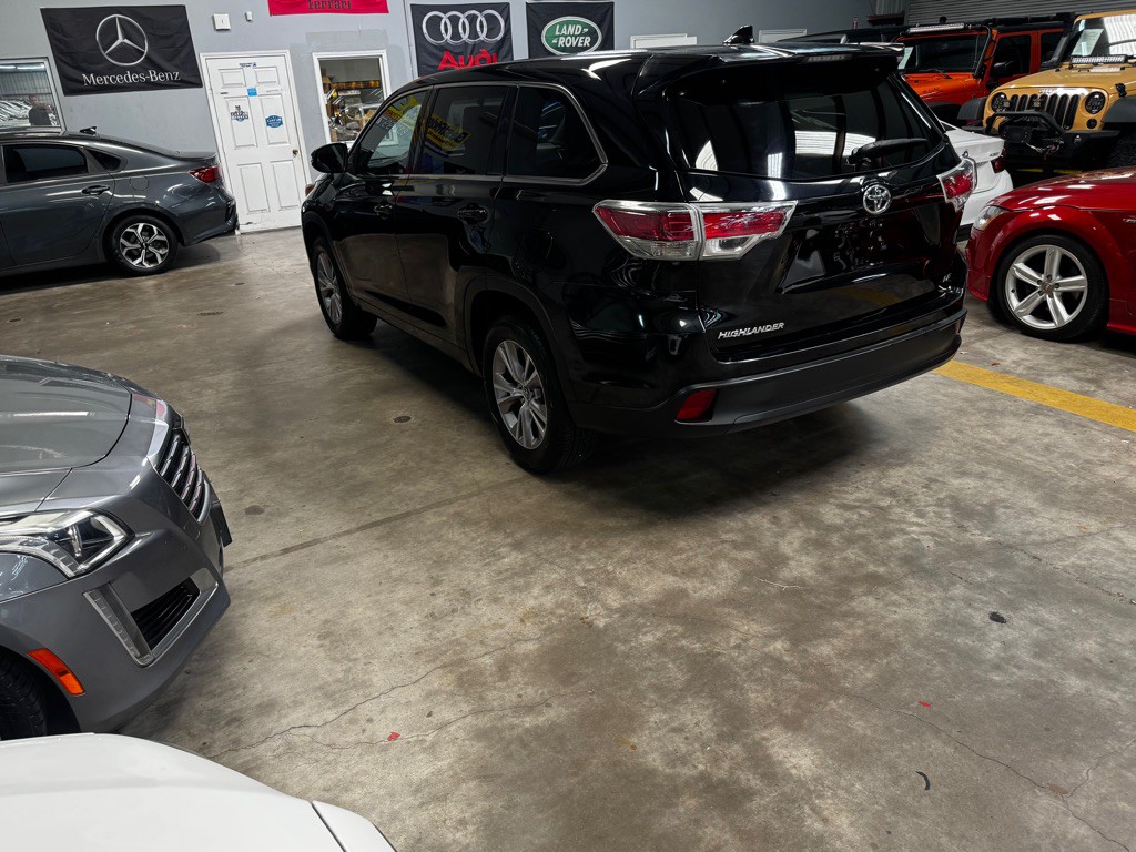 2016 Toyota Highlander Image 7