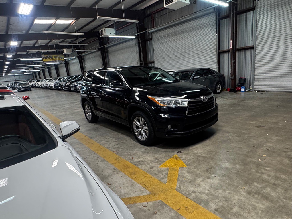 2016 Toyota Highlander Image 9
