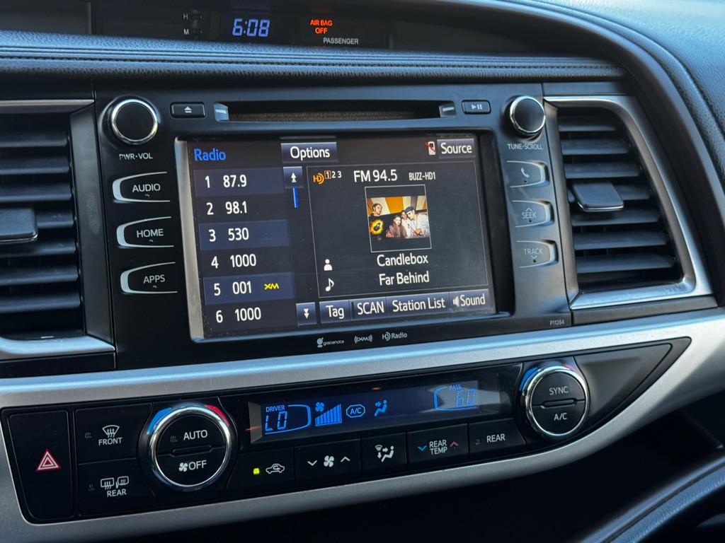 2016 Toyota Highlander Image 27