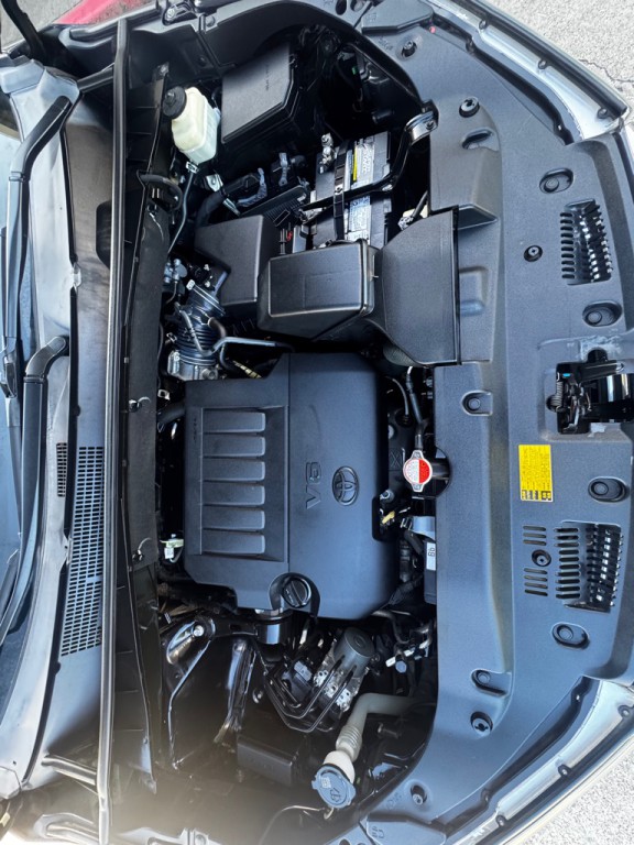 2016 Toyota Highlander Image 34