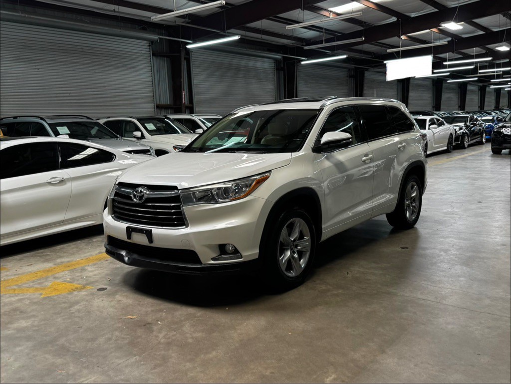 2016 Toyota Highlander Image 1
