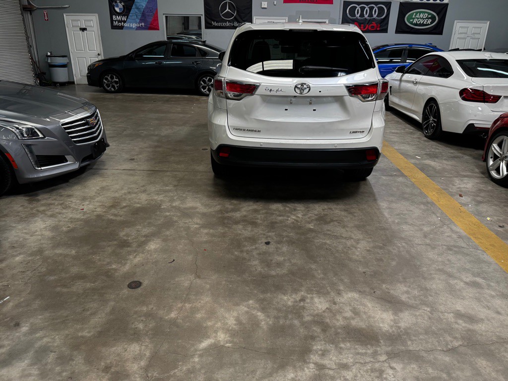 2016 Toyota Highlander Image 5