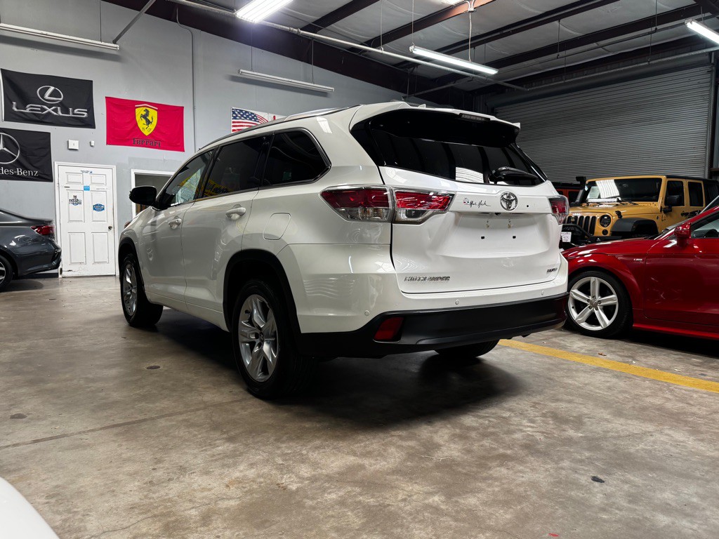 2016 Toyota Highlander Image 7