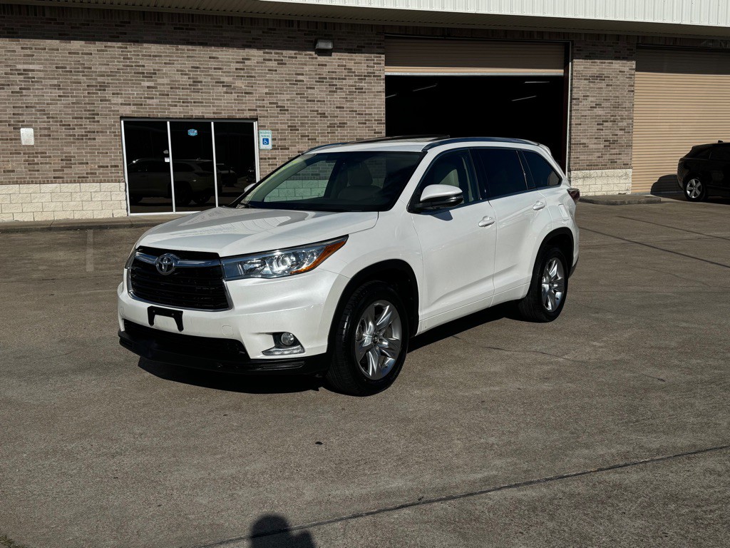 2016 Toyota Highlander Image 12