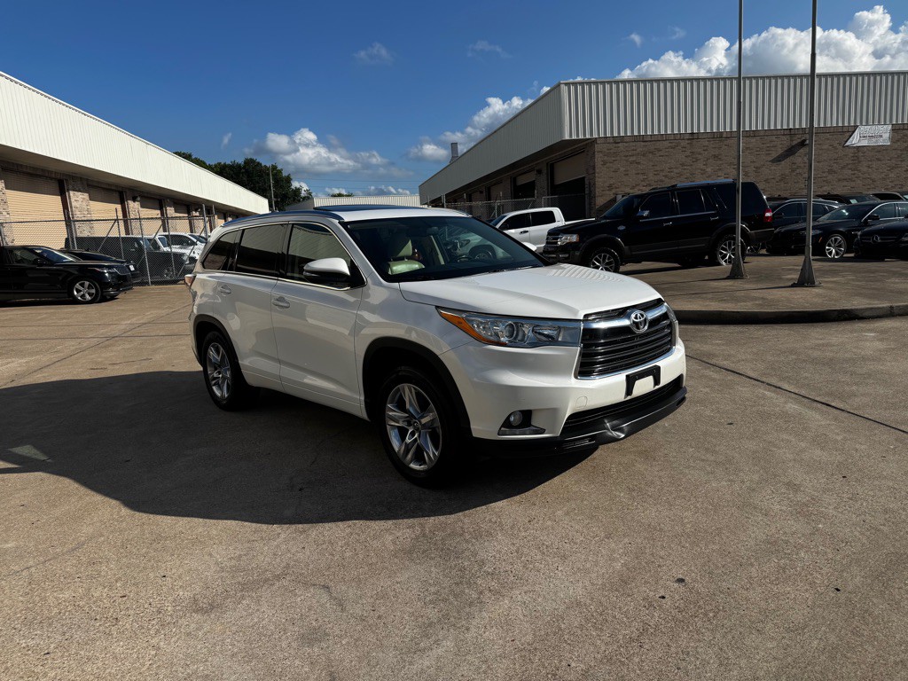 2016 Toyota Highlander Image 14