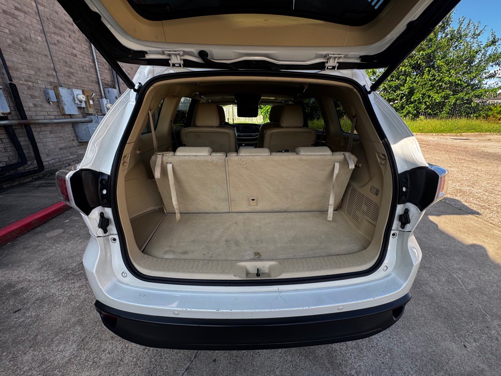2016 Toyota Highlander Image 27