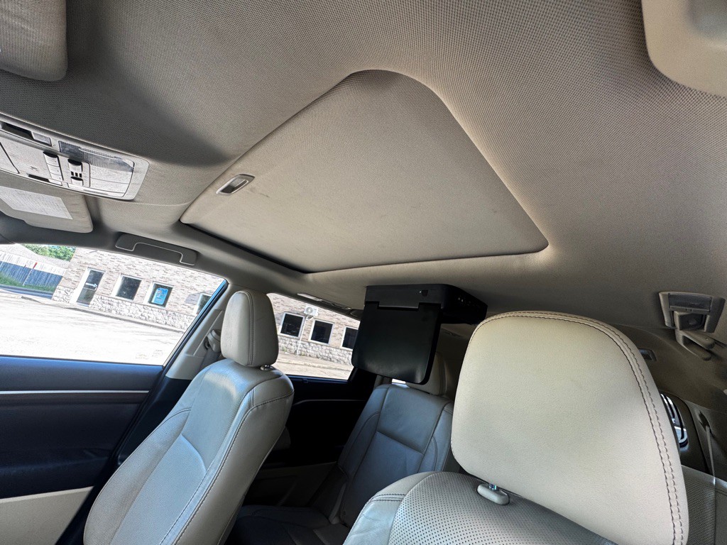 2016 Toyota Highlander Image 30