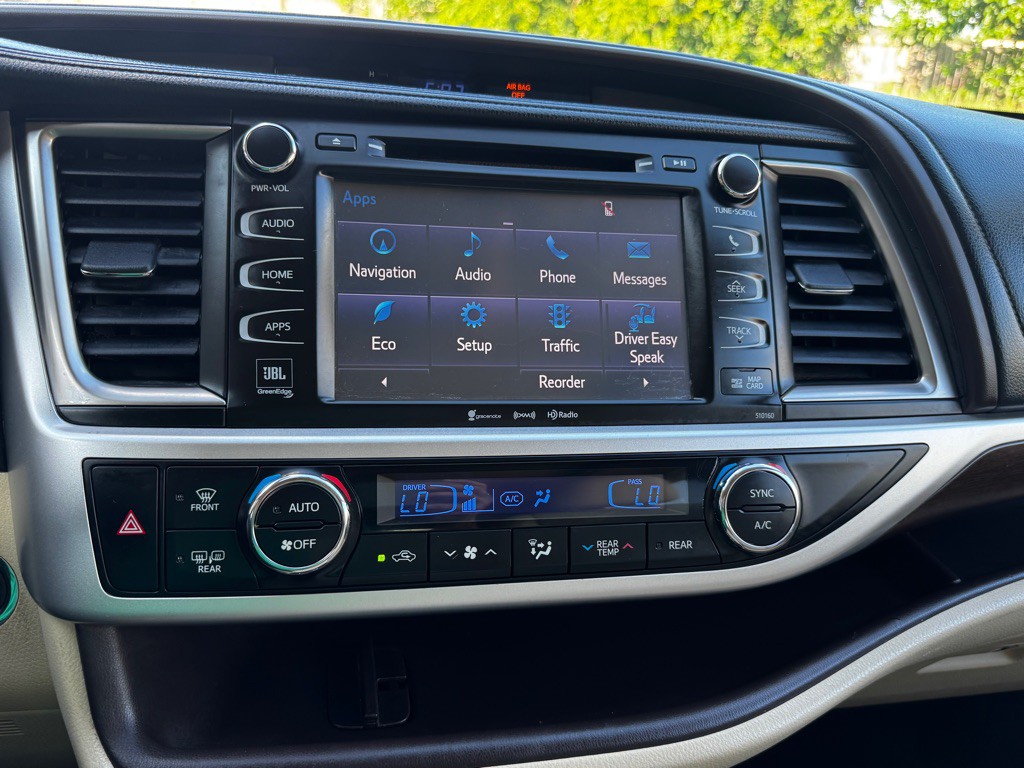 2016 Toyota Highlander Image 33
