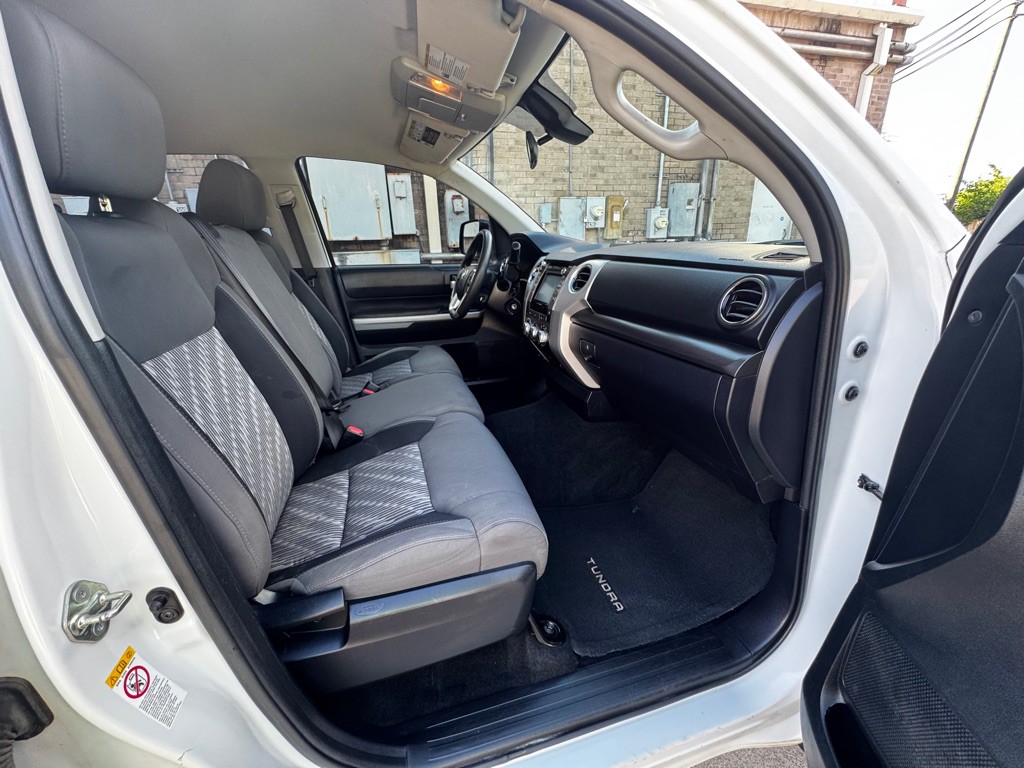 2018 Toyota Tundra Image 27