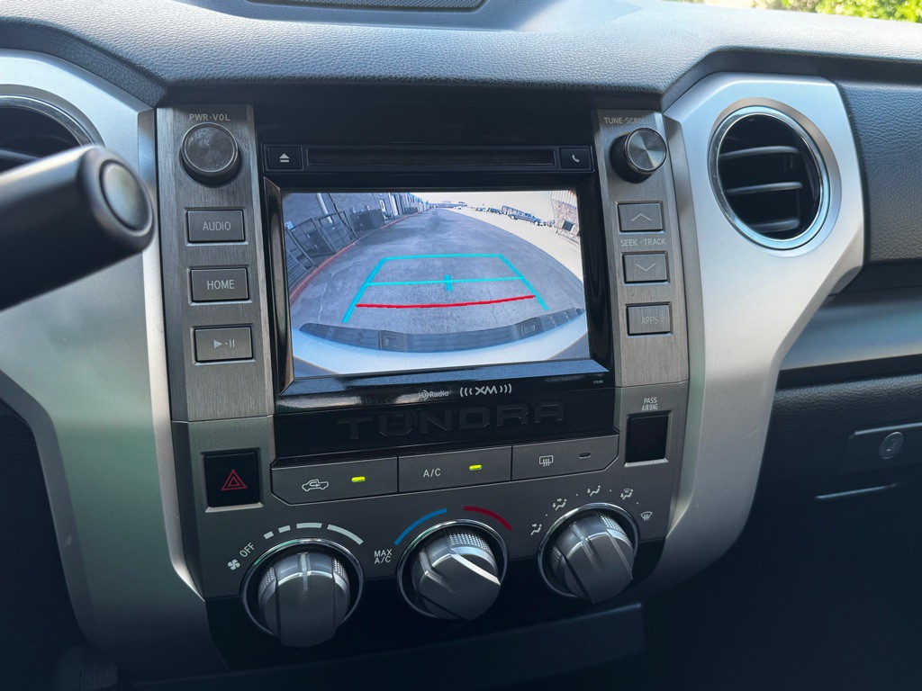 2018 Toyota Tundra Image 32