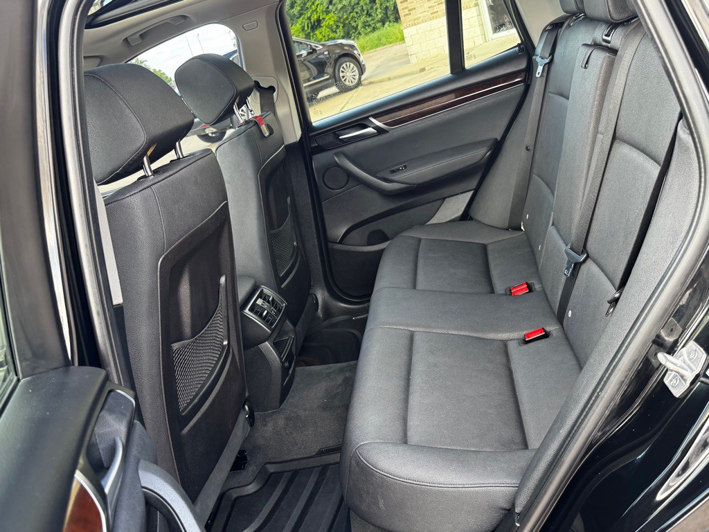 2017 BMW X3 Image 21