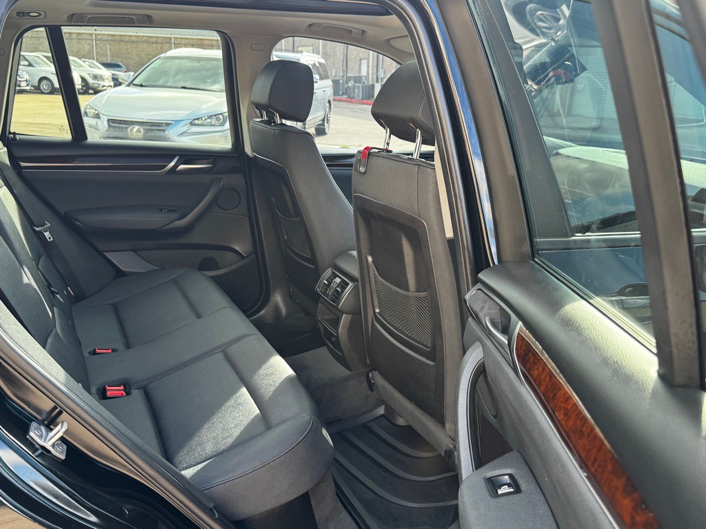 2017 BMW X3 Image 24
