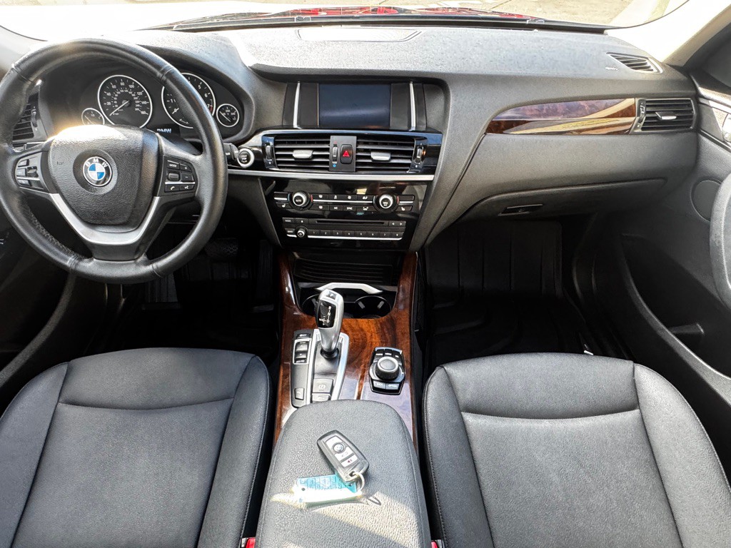 2017 BMW X3 Image 25