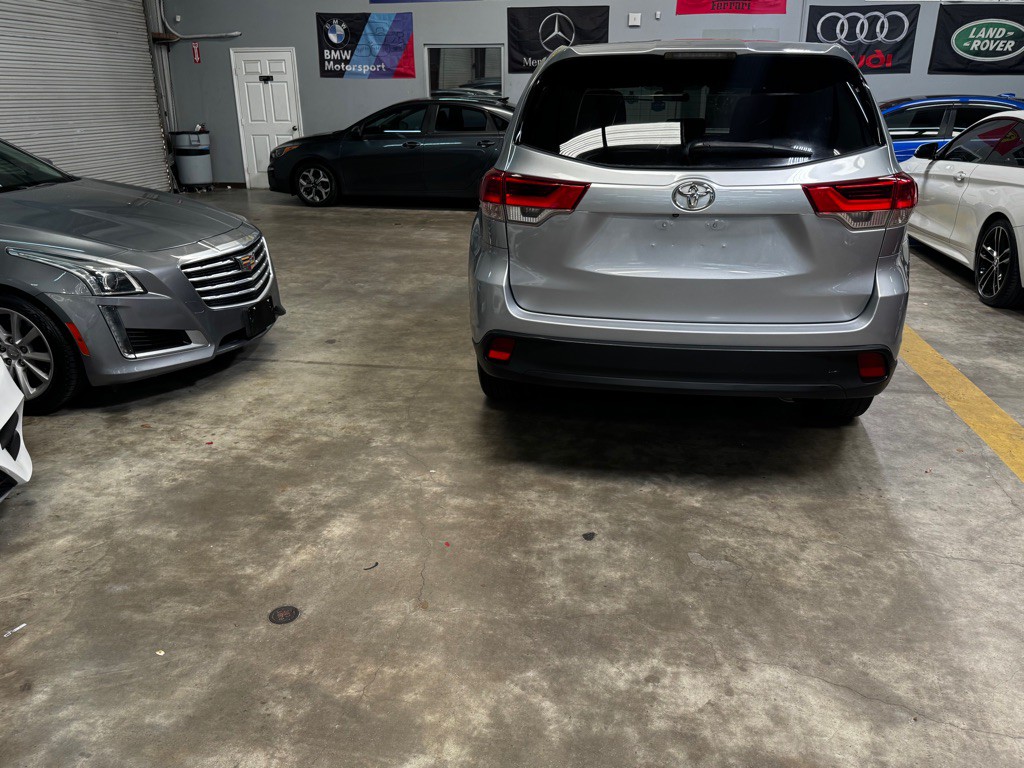 2017 Toyota Highlander Image 5