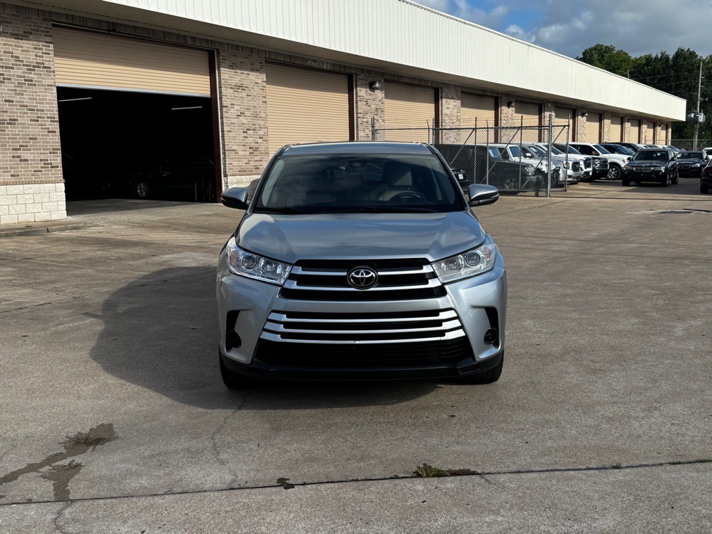 2017 Toyota Highlander Image 13