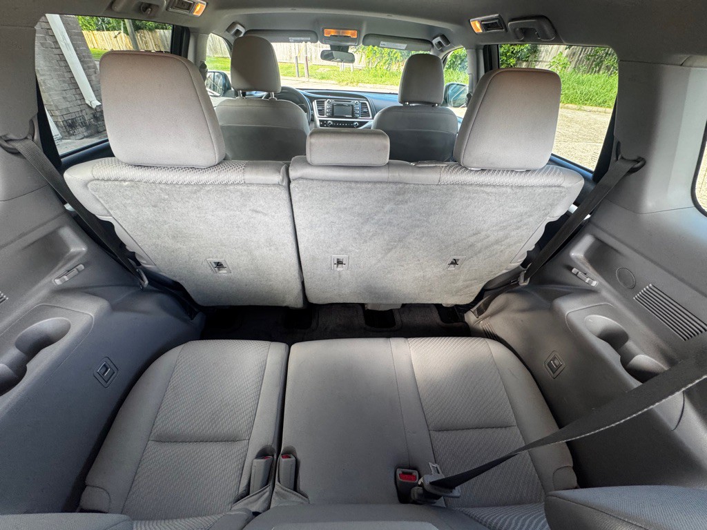 2017 Toyota Highlander Image 25