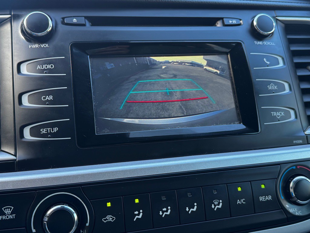 2017 Toyota Highlander Image 28
