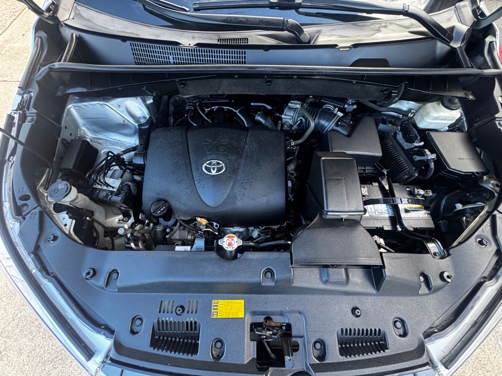 2017 Toyota Highlander Image 34