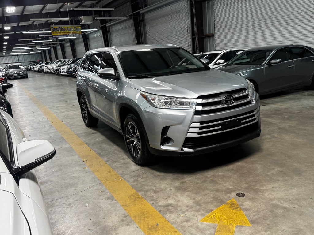 2019 Toyota Highlander Image 3