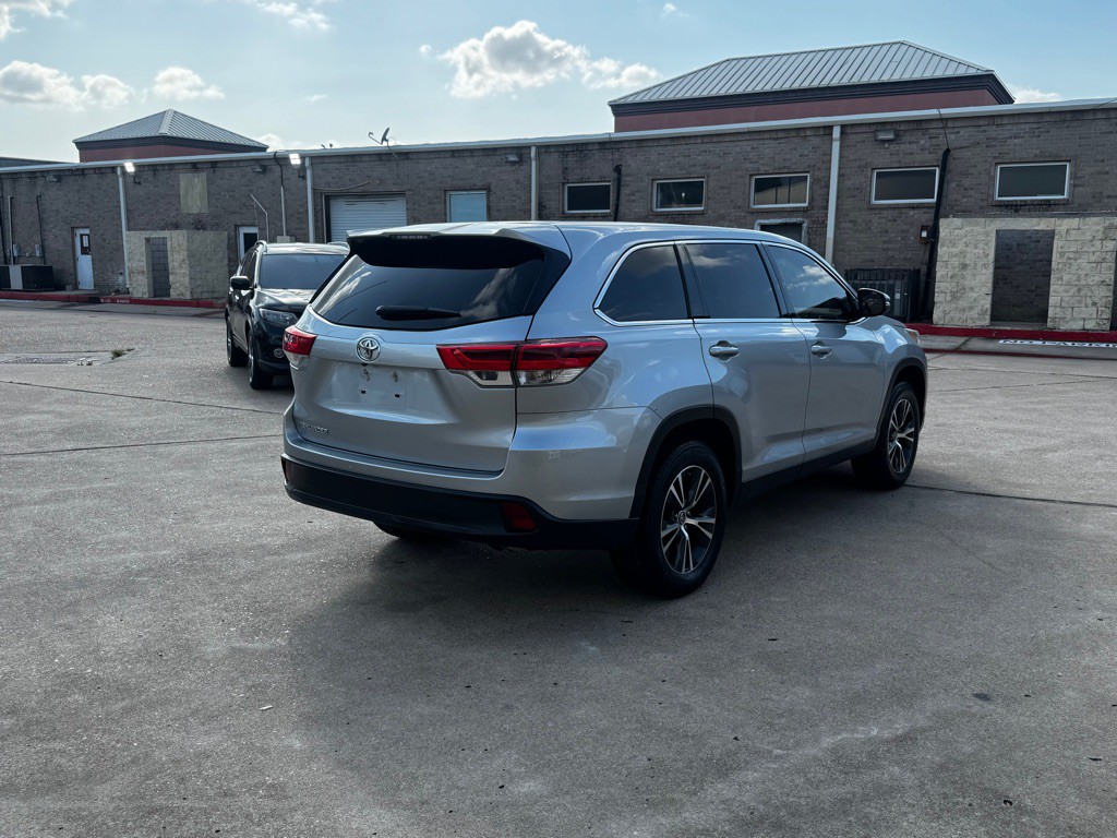 2019 Toyota Highlander Image 14