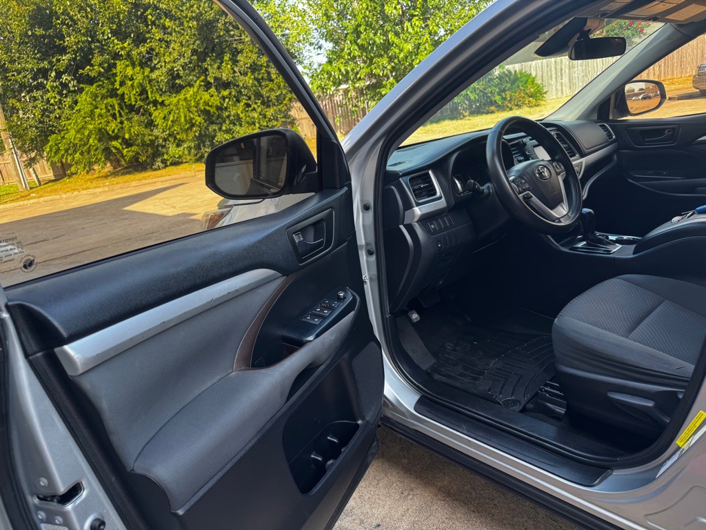 2019 Toyota Highlander Image 17